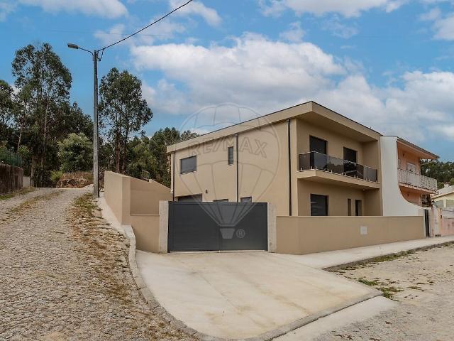 Moradia T3 à venda em Cete, Paredes RE/MAX Portugal