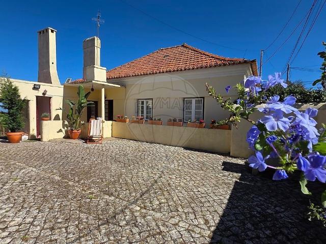 Moradia T3 à venda em Cela, Alcobaça RE/MAX Portugal