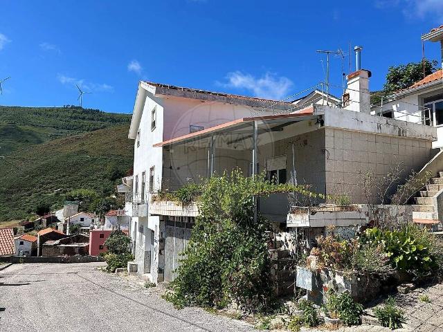 Moradia T3 à venda em Cerdeira e Moura da Serra, Arganil RE/MAX Portugal