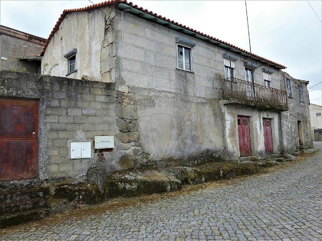 Moradia T3 à venda em Chavães, Tabuaço RE/MAX Portugal