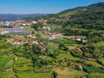 Casa à venda em Cinfães