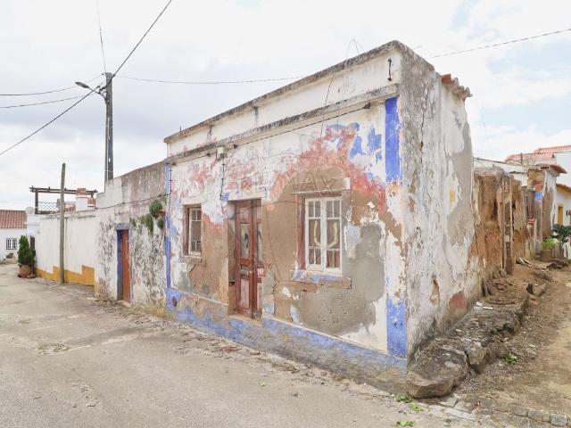 Moradia T3 à venda em A dos Ruivos