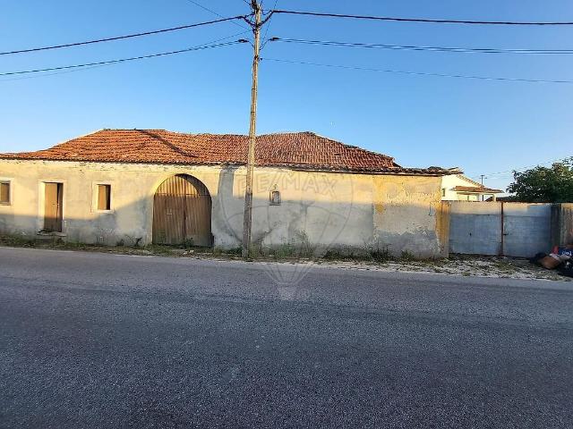 Moradia T3 à venda em Amor, Leiria RE/MAX Portugal