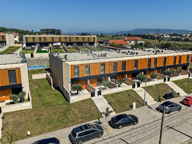 Moradia T3 à venda em Abade de Neiva, Barcelos RE/MAX Portugal
