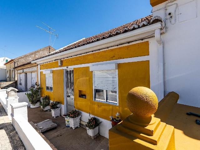 Moradia T3 à venda em Abrantes São Vicente e São João e Alferrarede, Abrantes RE/MAX Portugal