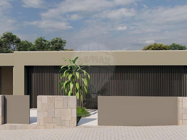Moradia T3 à venda em Adaúfe, Braga RE/MAX Portugal
