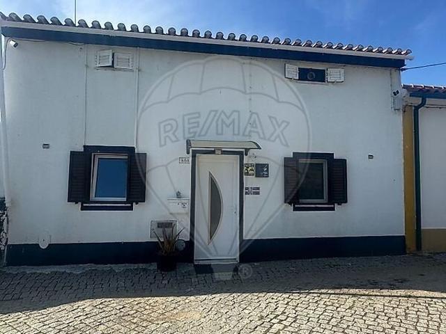 Moradia T3 à venda em Aldeia da Mata, Crato RE/MAX Portugal