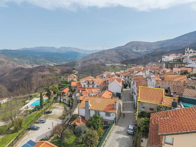 Moradia T3 à venda em Aldeia das Dez, Oliveira do Hospital RE/MAX Portugal