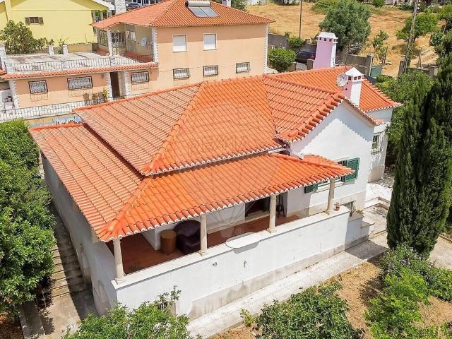 Moradia T3 à venda em Algueirão Mem Martins, Sintra RE/MAX Portugal