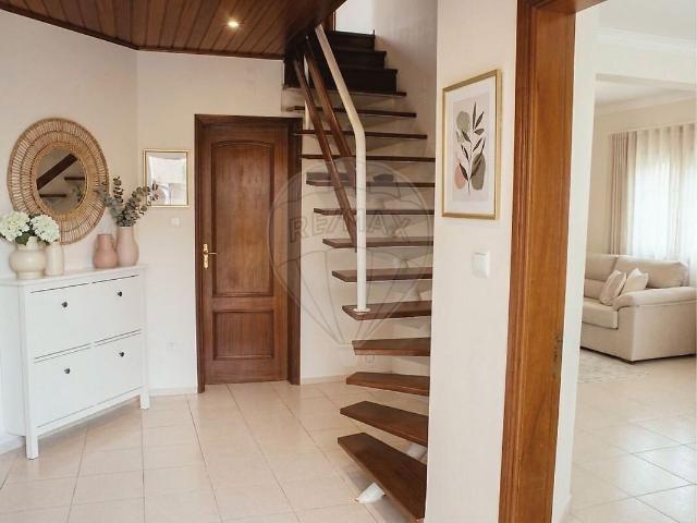 Moradia T3 à venda em Algueirão Mem Martins, Sintra RE/MAX Portugal