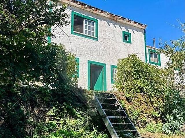 Moradia T3 à venda em Arca e Varzielas, Oliveira de Frades RE/MAX Portugal