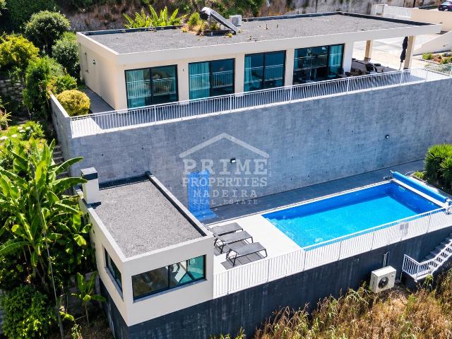Moradia T3 à Venda em Arco da Calheta, Madeira