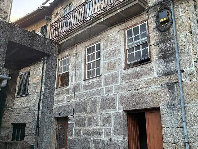 Moradia T3 à venda em Arcozelo, Gouveia RE/MAX Portugal
