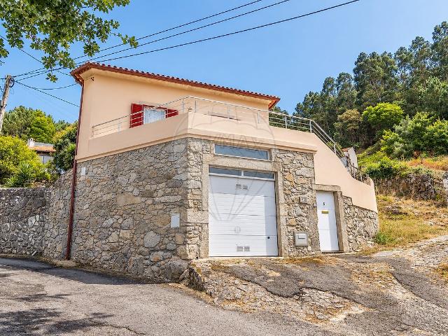 Moradia T3 à venda em Areosa, Viana do Castelo RE/MAX Portugal