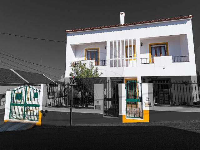Moradia T3 à venda em Bacelo e Senhora da Saúde, Évora RE/MAX Portugal