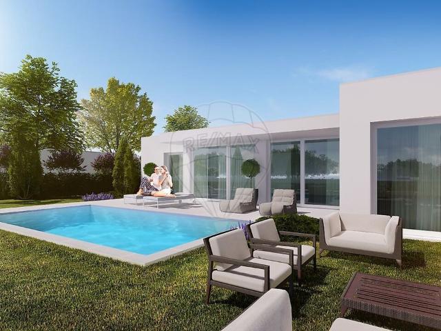 Moradia T3 à venda em Bárrio, Alcobaça RE/MAX Portugal