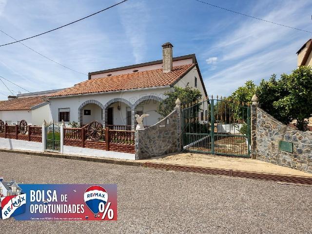 Moradia T3 à venda em Bemposta, Abrantes RE/MAX Portugal