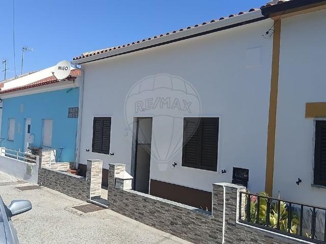 Moradia T3 à venda em Bemposta, Abrantes RE/MAX Portugal