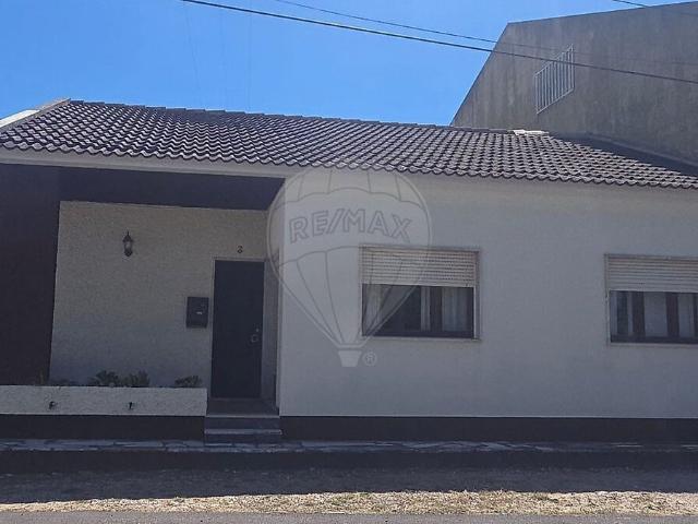 Moradia T3 à venda em Benedita, Alcobaça RE/MAX Portugal