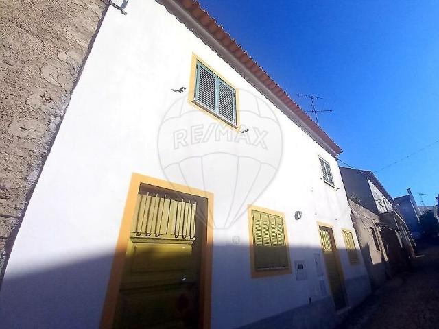 Moradia T3 à venda em Benquerença, Penamacor RE/MAX Portugal