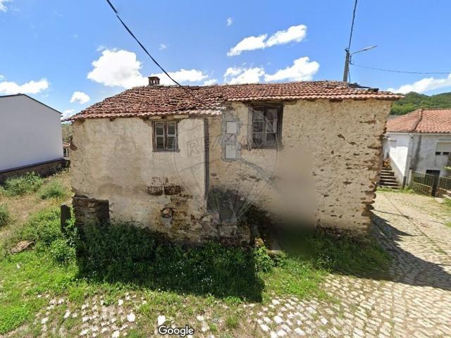 Moradia T3 à venda em Bragança