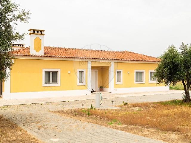 Moradia T3 à venda em Branca, Coruche RE/MAX Portugal