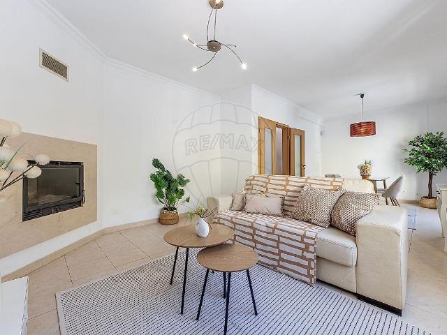 Moradia T3 à venda em Bucelas, Loures RE/MAX Portugal