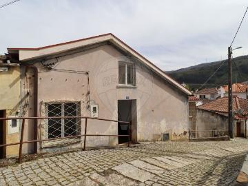 Moradia T3 à venda em Góis