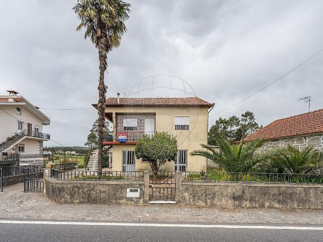Moradia T3 à venda em Gondifelos, Cavalões e Outiz, Vila Nova de Famalicão RE/MAX Portugal