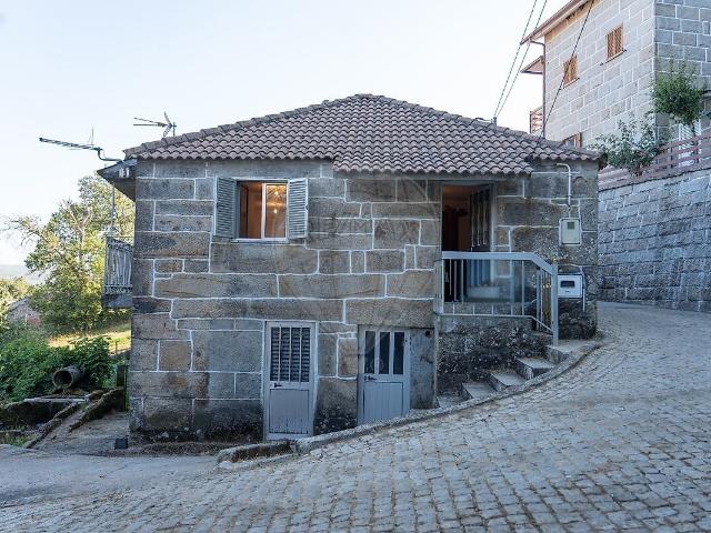 Moradia T3 à venda em Gosende, Castro Daire RE/MAX Portugal