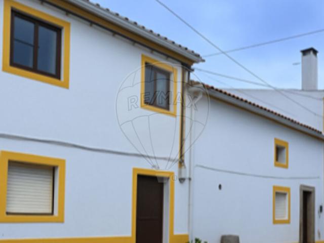 Moradia T3 à venda em Gáfete, Crato RE/MAX Portugal