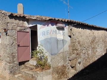Moradia T3 à venda em Guarda