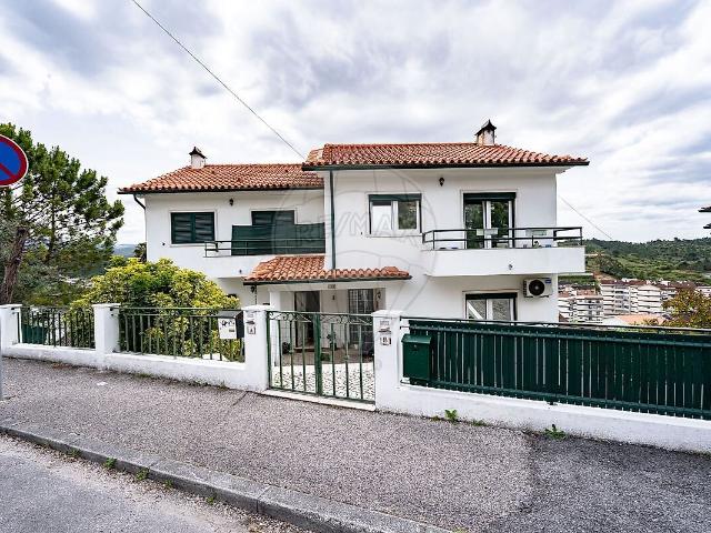 Moradia T3 à venda em Eiras e São Paulo de Frades, Coimbra RE/MAX Portugal