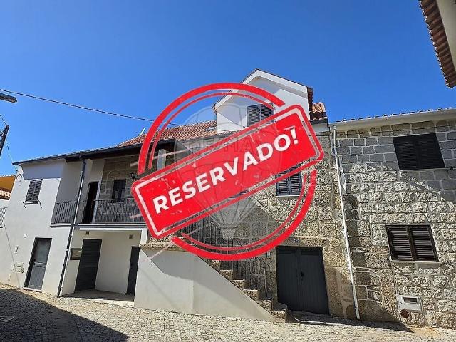 Moradia T3 à venda em Ervedal e Vila Franca da Beira, Oliveira do Hospital RE/MAX Portugal