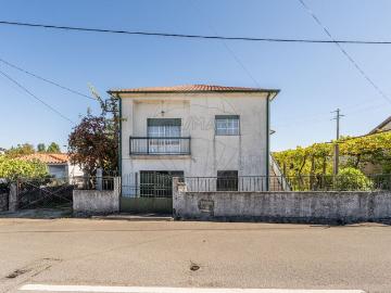 Moradia T3 à venda em Fafe