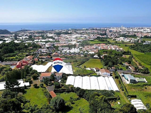 Moradia T3 à venda em Fajã de Baixo, Ponta Delgada RE/MAX Portugal