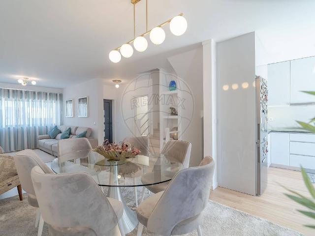 Moradia T3 à venda em Famalicão, Nazaré RE/MAX Portugal