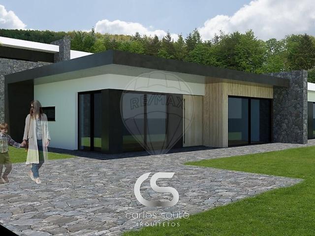 Moradia T3 à venda em Feteira, Angra do Heroísmo RE/MAX Portugal