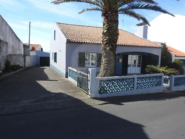Moradia T3 à venda em Fenais da Ajuda, Ribeira Grande RE/MAX Portugal