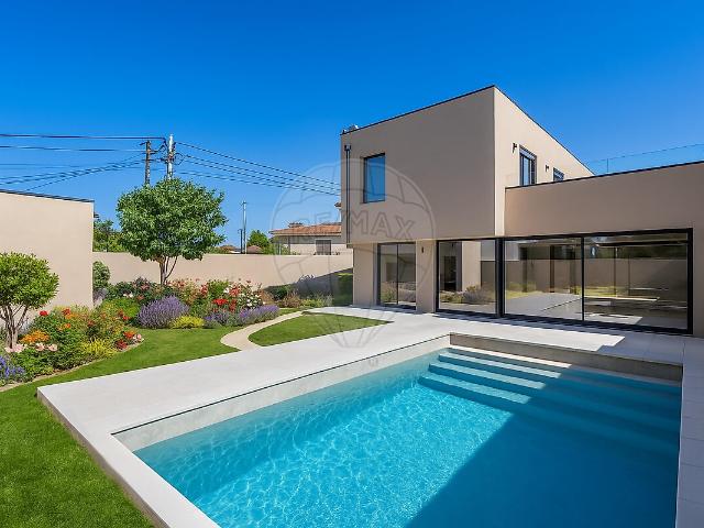 Moradia T3 à venda em Ferreiros, Prozelo e Besteiros, Amares RE/MAX Portugal