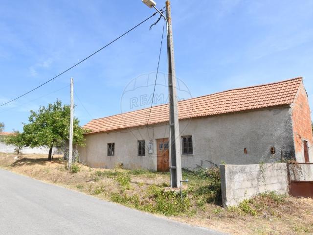 Moradia T3 à venda em Ferreira do Zêzere