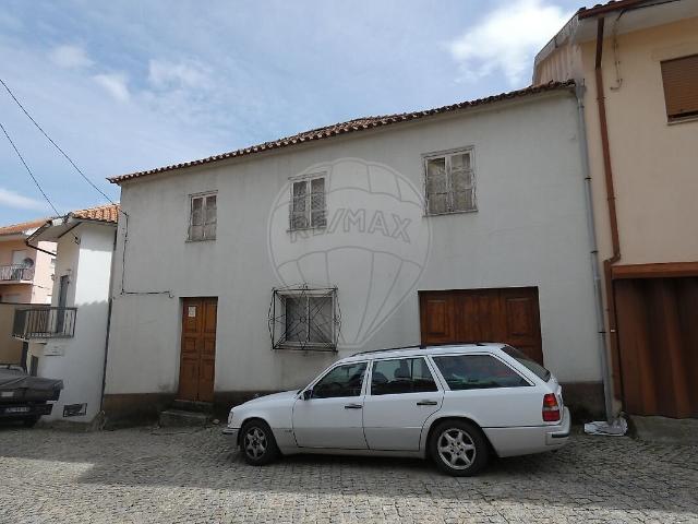 Moradia T3 à venda em Ferreirim, Lamego RE/MAX Portugal