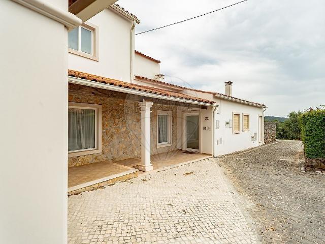 Moradia T3 à venda em Figueiró dos Vinhos