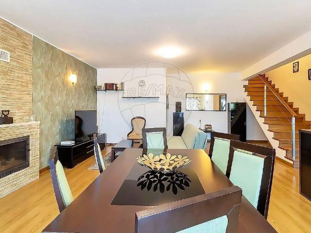 Moradia T3 à venda em Freiria, Torres Vedras RE/MAX Portugal
