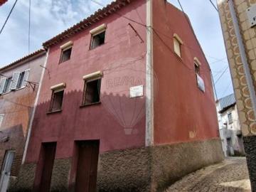 Moradia T3 à venda em Fundão