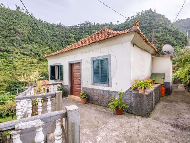 Moradia T3 à venda em Ilha, Santana RE/MAX Portugal