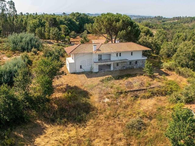 Moradia T3 à venda em Oliveira do Conde, Carregal do Sal RE/MAX Portugal
