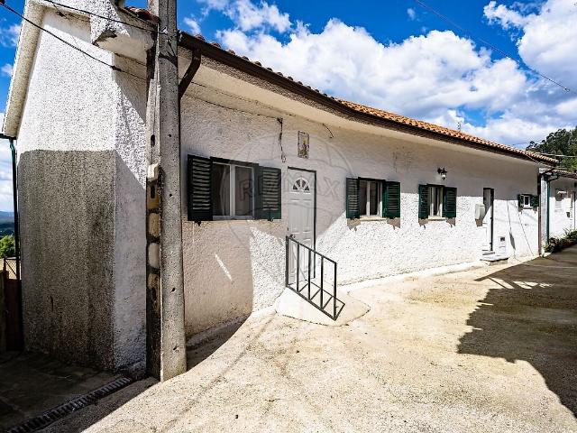Moradia T3 à venda em Lousã e Vilarinho, Lousã RE/MAX Portugal