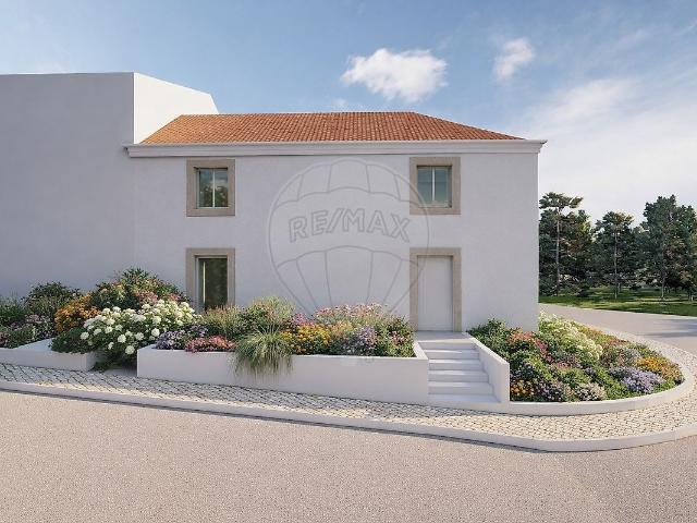 Moradia T3 à venda em Loures, Loures RE/MAX Portugal
