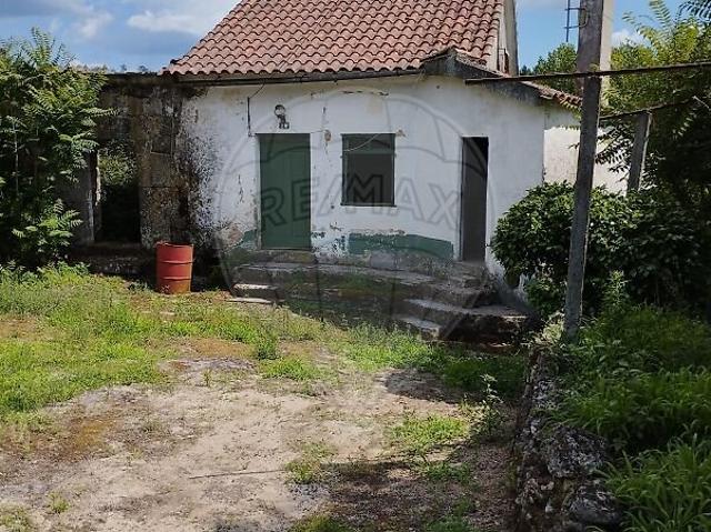 Moradia T3 à venda em Lusinde, Penalva do Castelo RE/MAX Portugal